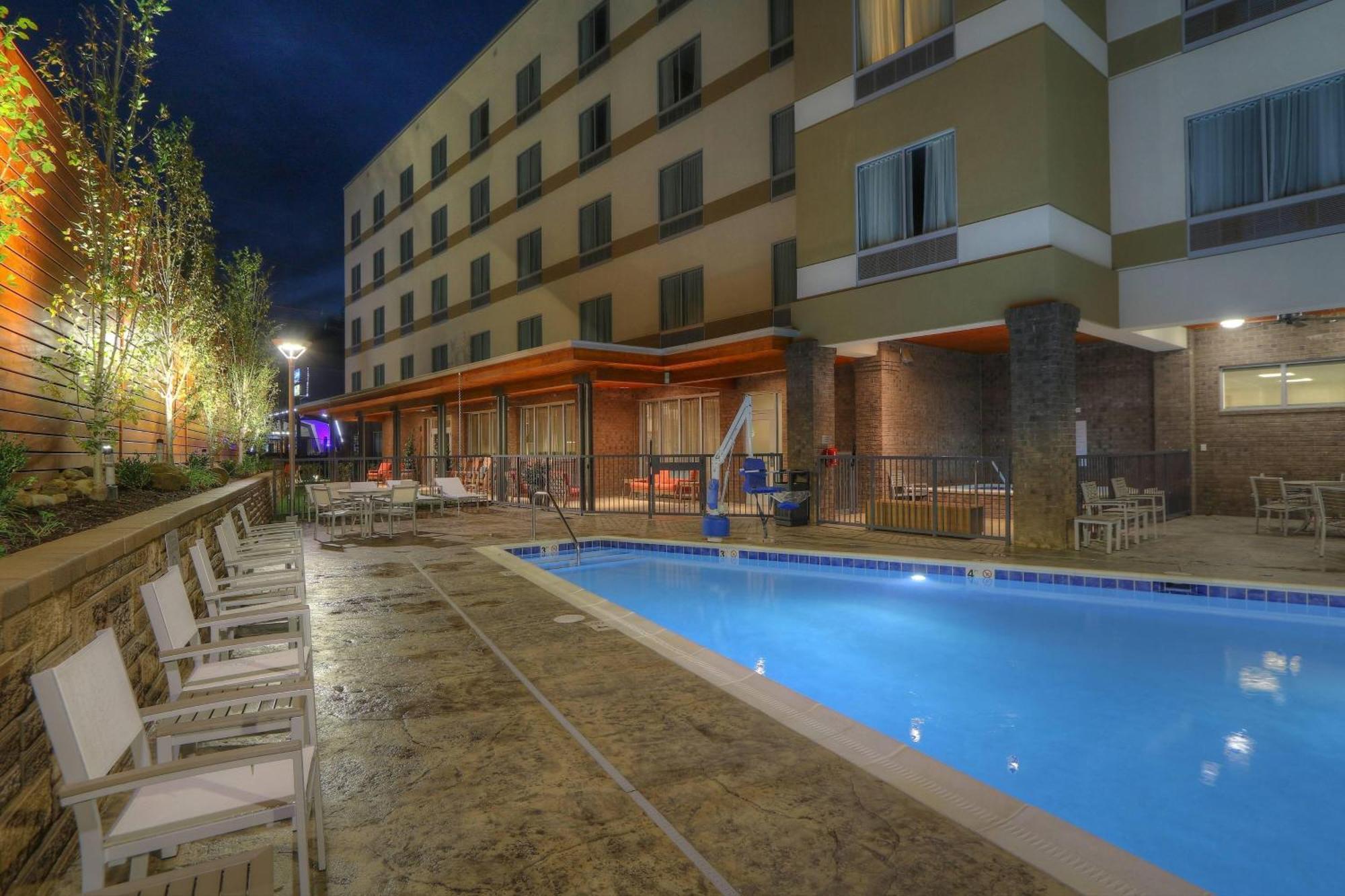Fairfield Inn & Suites By Marriott Gatlinburg Downtown Екстер'єр фото