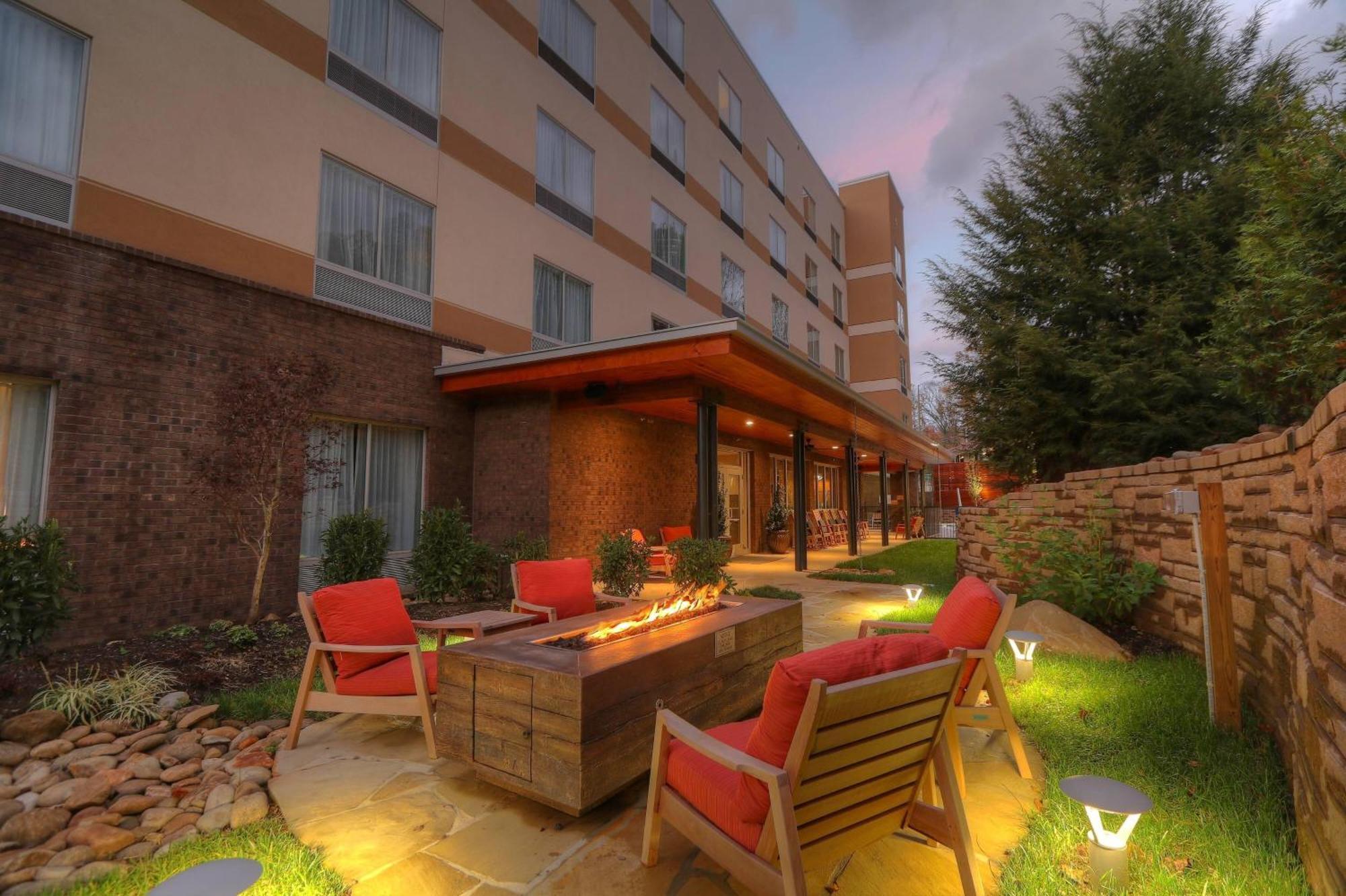Fairfield Inn & Suites By Marriott Gatlinburg Downtown Екстер'єр фото